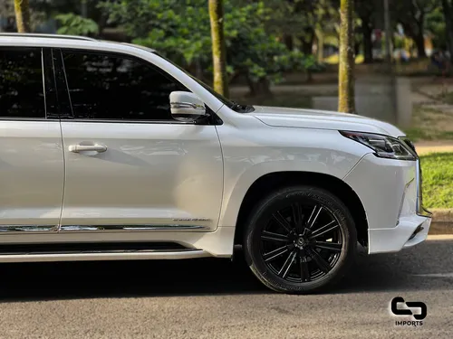 Lexus LX 5.7 570