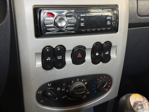 Renault Logan 1.6 EXPRESSION 8V FLEX 4P MANUAL