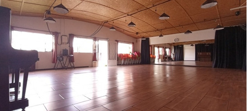Imagen 1 de 6 de Alquiler Sala Espacio Clases Ensayo Teatro Baile Danza Yoga