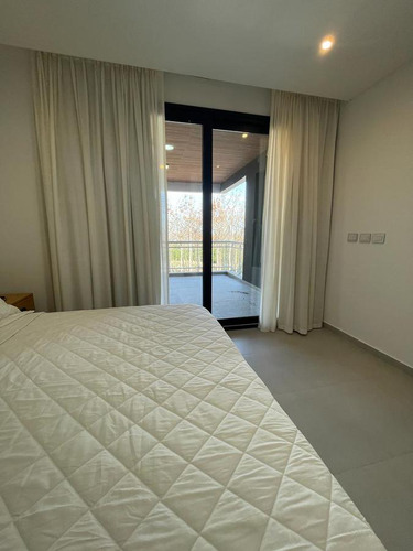 Casa En Alquiler Temporario En Costa Esmeralda. Excelente Vista A La Playa