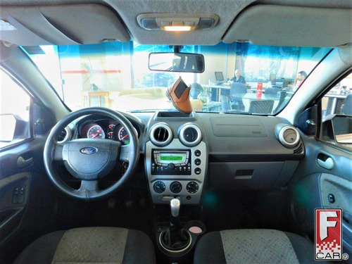 Imagem 5 de 10 de Ford Fiesta Se 1.6 16v Flex 5p