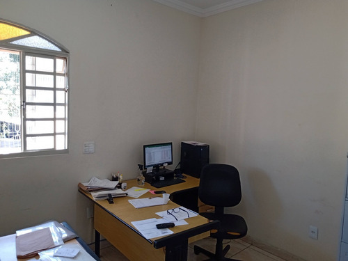 Imagem 7 de 19 de Casa Á Venda, 04 Quartos, 01 Suíte, 02 Vagas, Água Branca - Contagem/mg - 25226