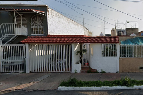 Se Vende Casa En 18 De Marzo, Guadalajara, Jalisco. 