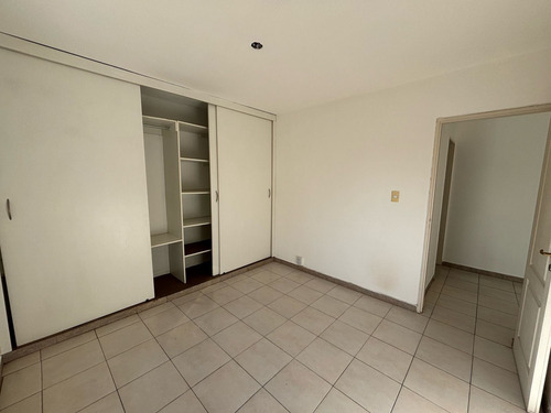 Villa Allende Centro, Alquiler Dúplex Dos Dormitorios, Con Cochera