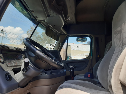 Imagen 8 de 10 de Tractocamion Freightliner Cascadia Año 2013