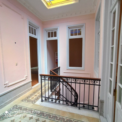 Venta Casa De Altos En El Centro De 3 O 4 Dormitorios