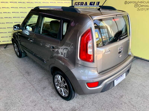 Imagem 6 de 8 de Kia Soul 1.6 12/13 Cinza