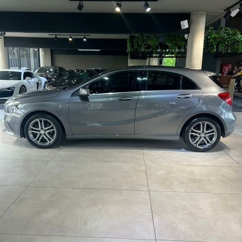 Imagen 4 de 17 de Mercedes-benz Clase A 1.6 A200 Urban 156cv