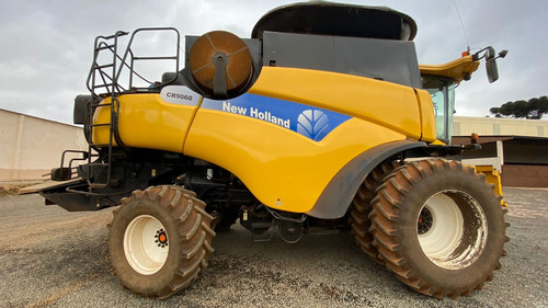 Colheitadeira New Holland Cr 9060 Ano 2011
