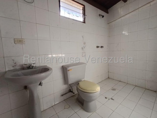 Espaciosa Casa En Venta, Urb. Los Overos Norte, Encrucijada De Cagua-turmero, 25-13660 Mv