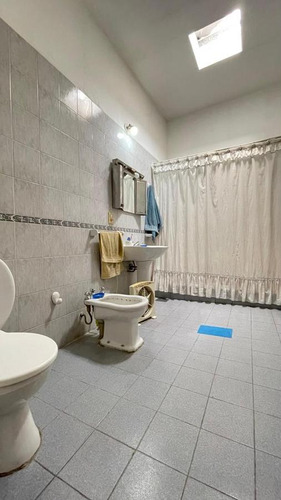 Ph 4 Amb. En Venta Más Depto O Quincho En Lanus