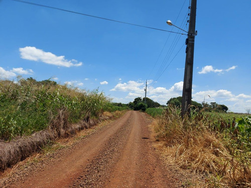 Imagem 4 de 6 de Chacara No Aprecidinha Com Facil Acesso - Ch0027