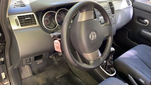 Nissan Tiida 1.8 Visia