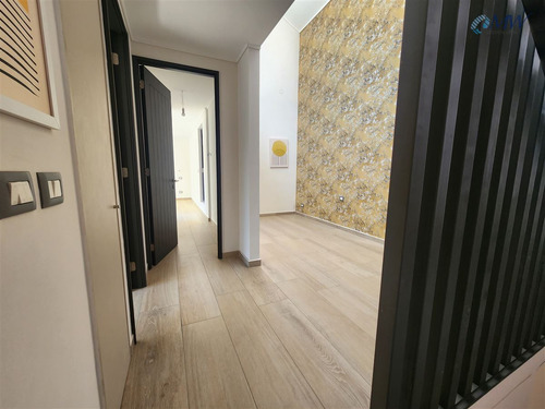 Casa En Venta De 4 Dorm. En La Reina Sin Comisión