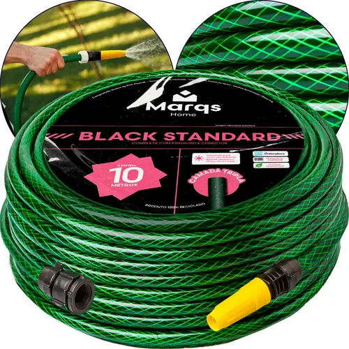 Mangueira de jardim verde Marqs Home de 10 metros enrolada com bico amarelo e conector preto.