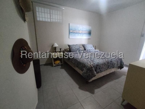 Apartamento En Venta Tucacas Falcon, Ubicado En Conjunto Frente Al Mar. Excelente Distribucion, Con Planta Electrica 100%. Agua De Pozo. Agende Su Visita. Dapo