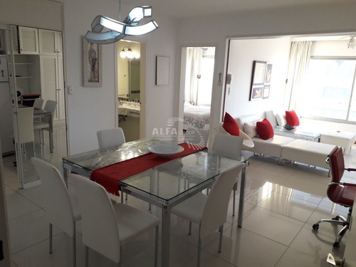 Imagen 22 de 30 de Apartamento En Venta, Edificio A Metros De Playa Brava