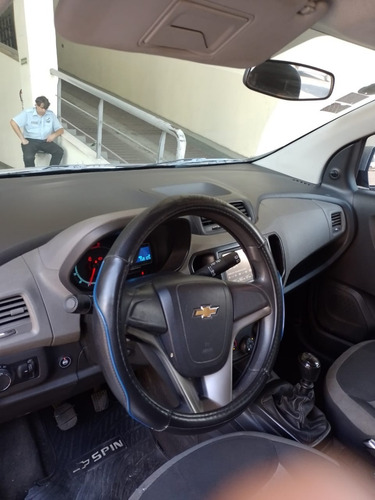 Imagen 3 de 16 de Chevrolet Spin Lt 1.8 Mt 2016 (y) Muy Buena