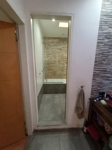 Casa De 4 Ambientes Y Consultorio U Oficina En Venta En Lomas Oeste, Cochera Y Terraza Con Parrilla
