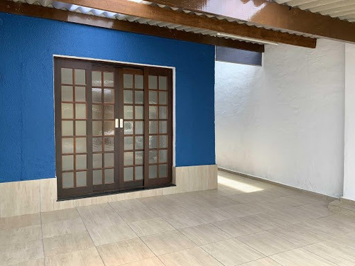 Sobrado Com 3 Dormitórios À Venda Por R$ 549.000,00 - Centro - Guararema/sp - So0039