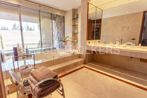 Departamento Arquitecto De Groote En Valle Escondido