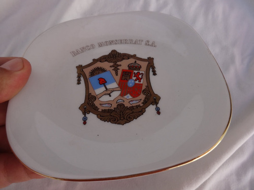 Plato Banco Monserrat Antiguo Logo Escudo Verbano Porcelana (Usado)