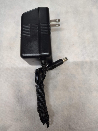 Eliminador Genérico Para Mixers Vestax 14v Ac Plug 3mm (Usado)