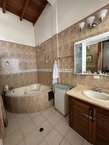 Casa En Venta Ubicado En Terrazas Del Sol, Las Acacias / Ym