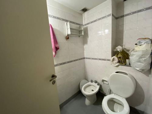 Imagen 13 de 24 de Piso En Planta Baja De 6 Ambientes En Morón Centro