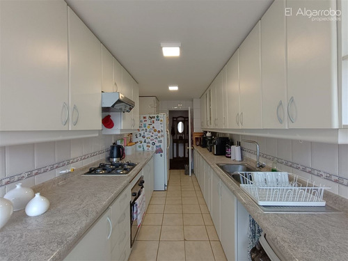 Impecable Dpto. En Condominio 3 Dorm Más Servicios, Vitacura