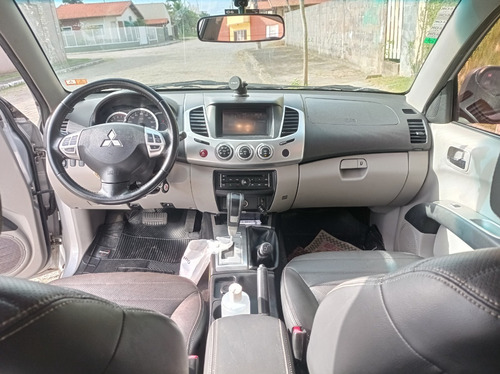 Imagem 6 de 13 de Mitsubishi L200 Triton
