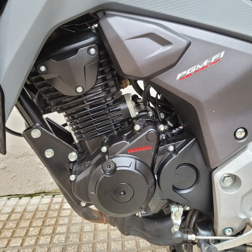 Imagen 8 de 24 de Honda Cb 190 R 2017