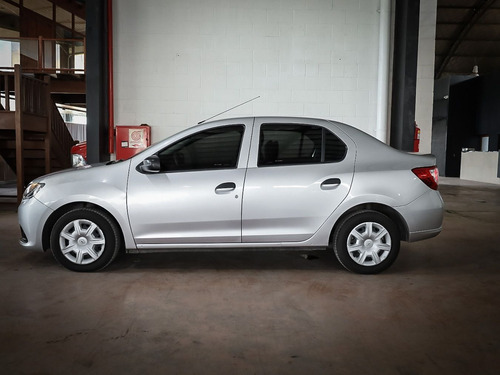 Imagen 7 de 17 de Renault Logan 2019 1.6 Authentique 85cv