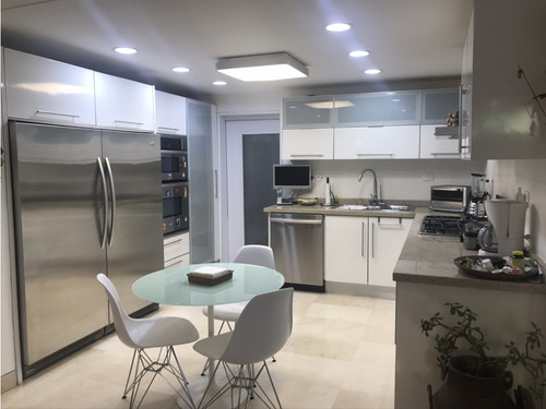 En Venta Apartamento Los Samanes (pb) 3h+1s 3b+1s+2e