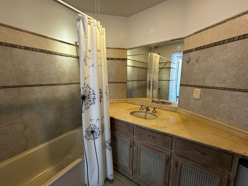 Casa En Venta En Dalvian Sa