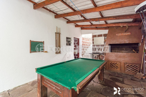 Casa, 4 Dormitórios, 80 M², Medianeira - 204179