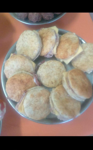 Servicio De Lunch Para 10 Personas.