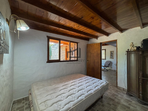 Casa En La Caleta