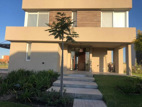 Imagen 1 de 24 de Casa En Venta En Castaños - Nordelta