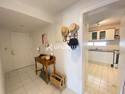 Venta Apartamento Tres Dormitorios Punta Del Este Playa Brava Edificio Torre Marina Ii