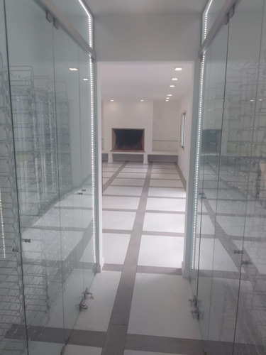 Vendo Con Renta De Usd 3.000 1.400m2 El Pinar Canelones