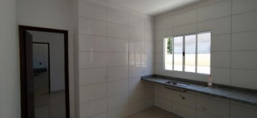 Imagem 3 de 12 de Casa No Balneário Gaivota, Em Itanhaém, Ficando Lado Praia À 1.300 Metros Do Mar. Imóvel Com 125 M² Sendo 70m² De Área Construída.