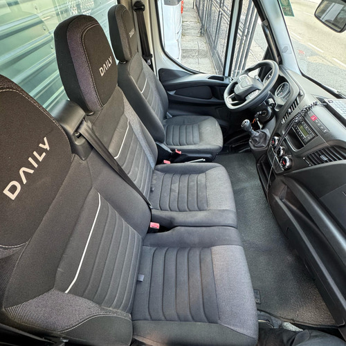 Iveco Daily 35-160 Ano 2022 Baú 4x2 = 35s14 Hr Bongo Master