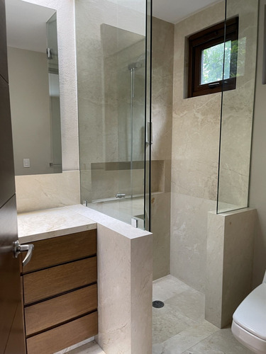 Residencia Espectacular En Paseo De Los Laureles