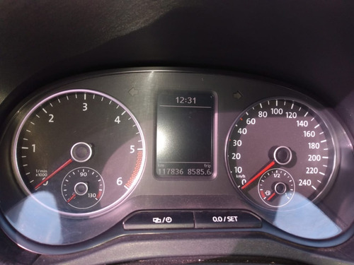 Imagen 3 de 8 de Amarok Dark Label Integral Automática 2015