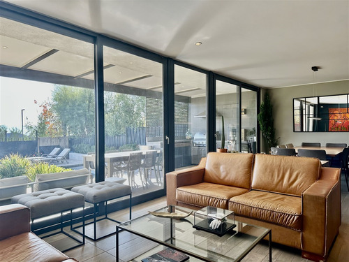 Casa En Venta De 4 Dorm. En Chamisero/ Chicureo