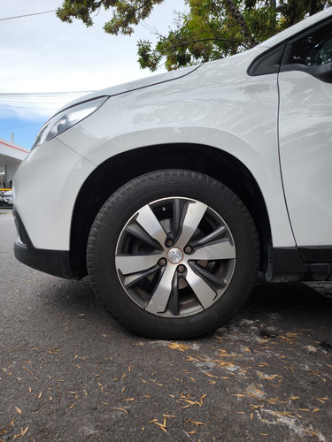 Peugeot 2008 1.6 Feline