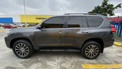 Imagen 4 de 21 de Toyota Prado