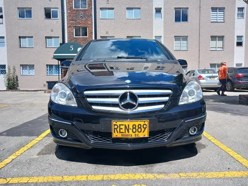 Mercedez B180