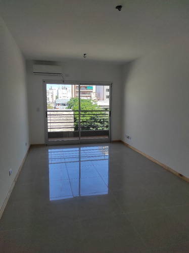 Imagen 4 de 17 de Departamento 3 Amb En Venta Con Patio Y Balcon Excelente Zona